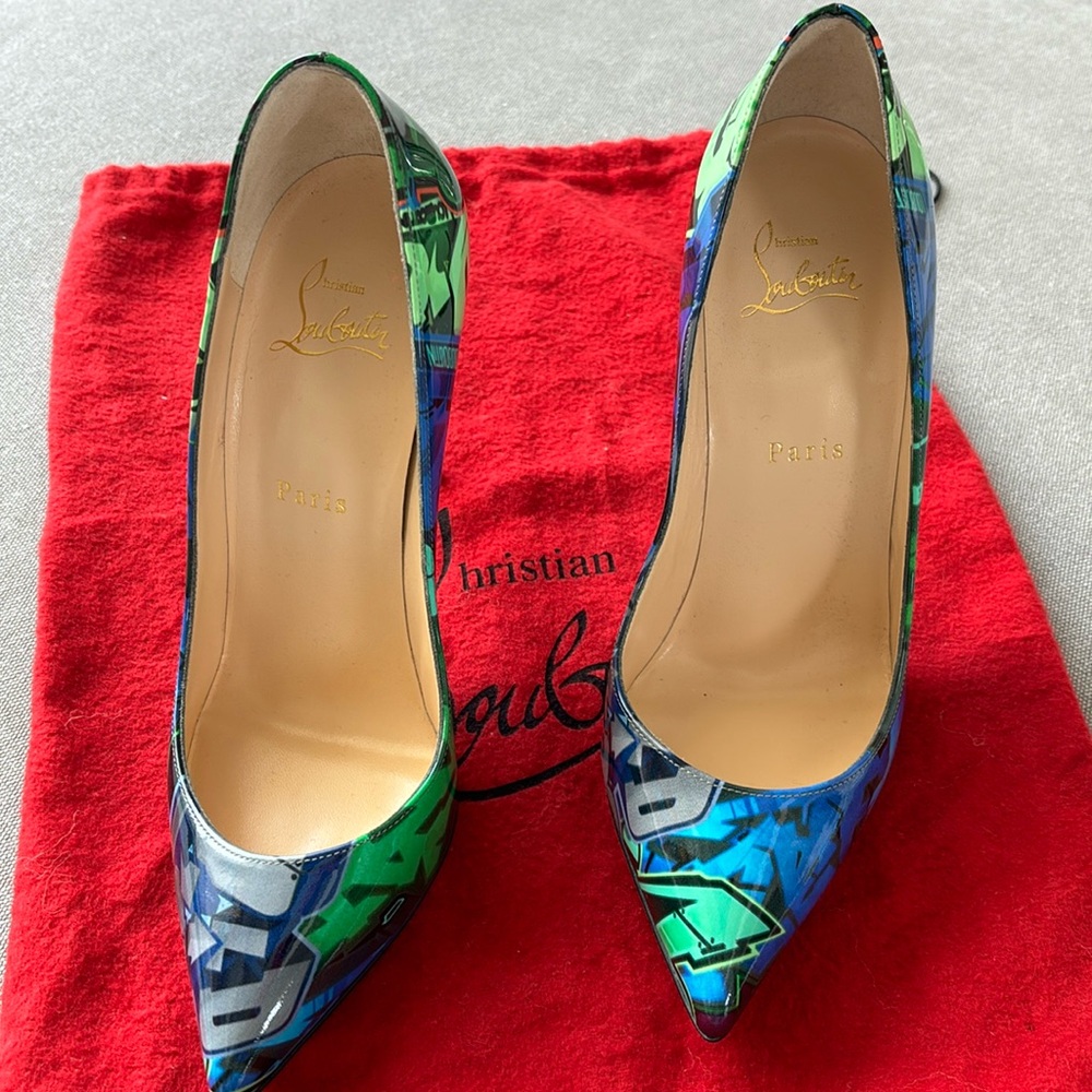 Christian Louboutin (NEVER WORN ) Pigalle Patent Leather Pumps.